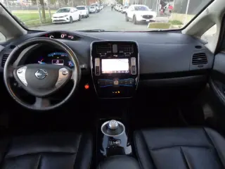 2017 Nissan LEAF SL