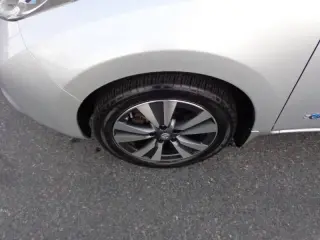 2017 Nissan LEAF SL