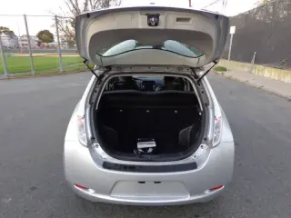 2017 Nissan LEAF SL