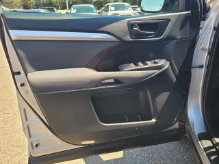 Toyota Highlander 2019 AWD LE 4dr SUV