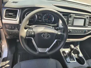 Toyota Highlander 2019 AWD LE 4dr SUV