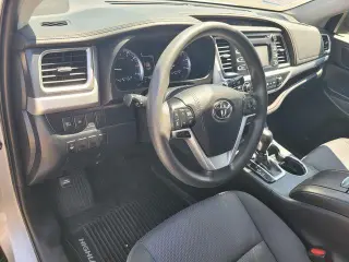 Toyota Highlander 2019 AWD LE 4dr SUV