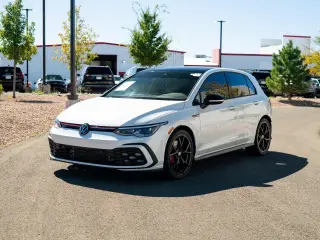 2024 Volkswagen Golf GTI 380 SE