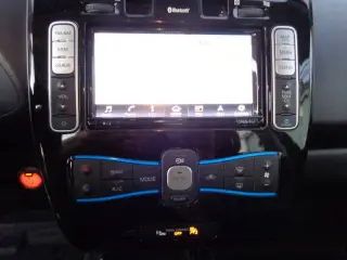 2017 Nissan LEAF SL
