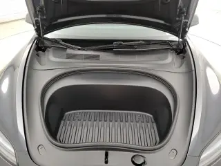 Tesla Model 3 2025 de Largo Alcance 4 puertas Fastback