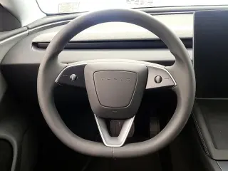 Tesla Model 3 2025 de Largo Alcance 4 puertas Fastback