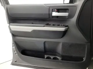 Toyota Tundra 2021 4x2 SR5 4dr Doble Cabina Pickup SB