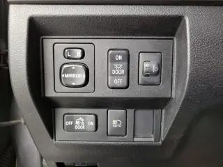 Toyota Tundra 2021 4x2 SR5 4dr Doble Cabina Pickup SB