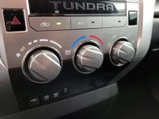 Toyota Tundra 2021 4x2 SR5 4dr Doble Cabina Pickup SB