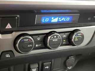 Toyota Tacoma 2023 4x4 SR5 V6 4dr Double Cab 5.0 ft SB