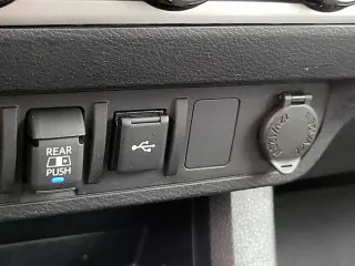 Toyota Tacoma 2023 4x4 SR5 V6 4dr Double Cab 5.0 ft SB