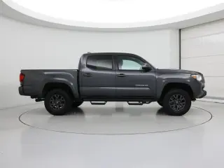 Toyota Tacoma 2023 4x4 SR5 V6 4dr Double Cab 5.0 ft SB