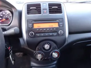 2014 Nissan Versa 1.6 SV