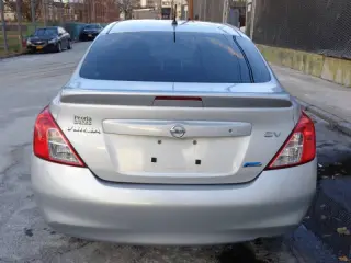 2014 Nissan Versa 1.6 SV