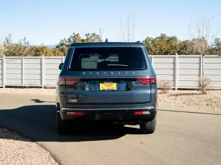 2023 Jeep Wagoneer SERIES 1 4
