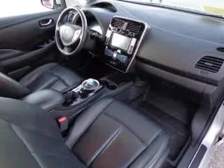 2017 Nissan LEAF SL