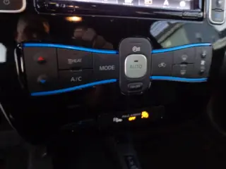 2017 Nissan LEAF SL