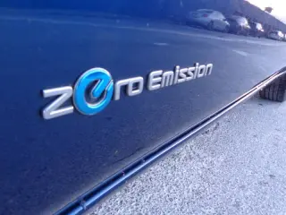 2017 Nissan LEAF SV