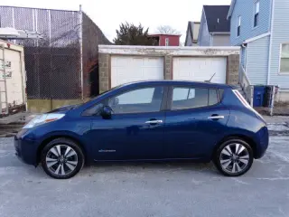 2017 Nissan LEAF SV
