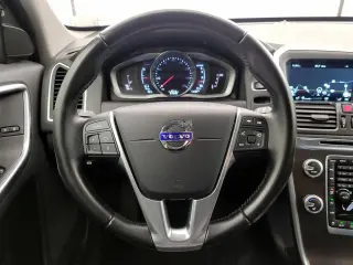 Volvo XC60 2016 T5 Drive-E Premier 4dr SUV