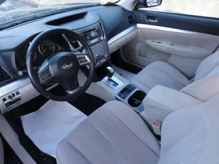2013 Subaru Legacy 2.5i Premium