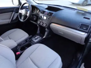 2014 Subaru Forester 2.5i