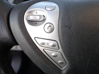 2017 Nissan LEAF SL