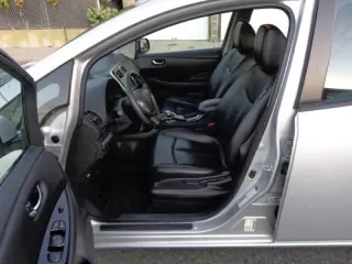 2017 Nissan LEAF SL