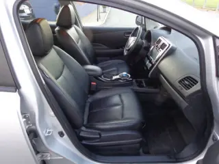 2017 Nissan LEAF SL