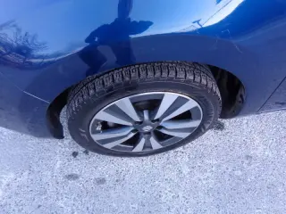 2017 Nissan LEAF SV