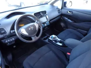 2017 Nissan LEAF SV