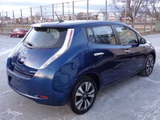 2017 Nissan LEAF SV