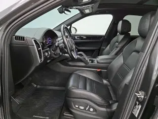 Porsche Cayenne 2021 AWD 4dr SUV