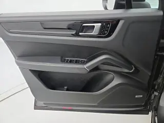 Porsche Cayenne 2021 AWD 4dr SUV