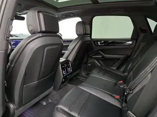 Porsche Cayenne 2021 AWD 4dr SUV
