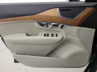 Volvo XC90 Recharge 2021 eAWD T8 Inscription Expression 6-Passenger 4dr SUV