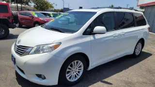 2015 Toyota Sienna XLE Premium 8-Passenger