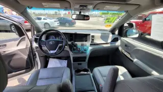 2015 Toyota Sienna XLE Premium 8-Passenger