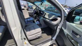 2015 Toyota Sienna XLE Premium 8-Passenger