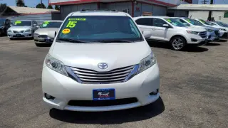 2015 Toyota Sienna XLE Premium 8-Passenger