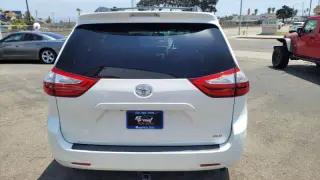 2015 Toyota Sienna XLE Premium 8-Passenger