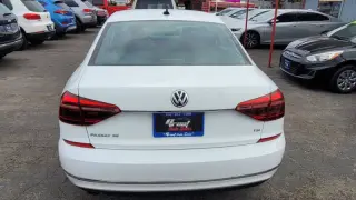 2017 Volkswagen Passat 1.8T SE