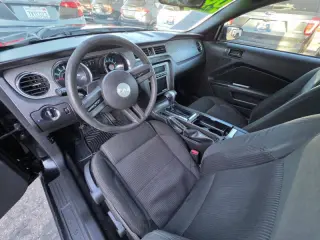 2010 Ford Mustang V6 Premium