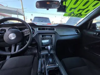 2010 Ford Mustang V6 Premium
