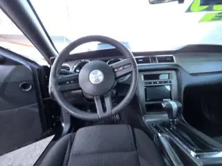 2010 Ford Mustang V6 Premium
