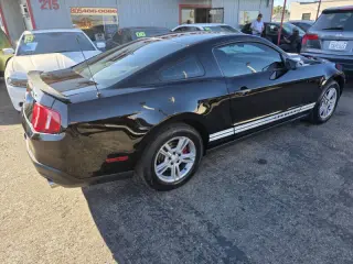 2010 Ford Mustang V6 Premium