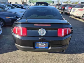 2010 Ford Mustang V6 Premium
