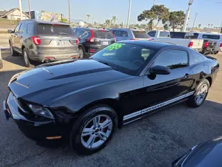 2010 Ford Mustang V6 Premium