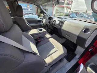2005 Ford F-150 XLT