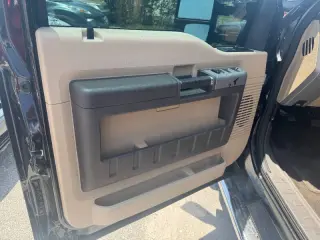 2014 Ford F-250 Super Duty Lariat
